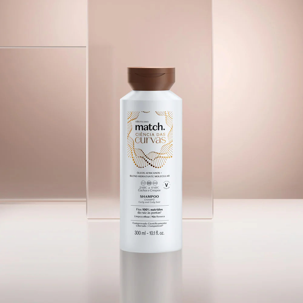 Frasco do Shampoo Match Ciência das Curvas com 7 Óleos Africanos