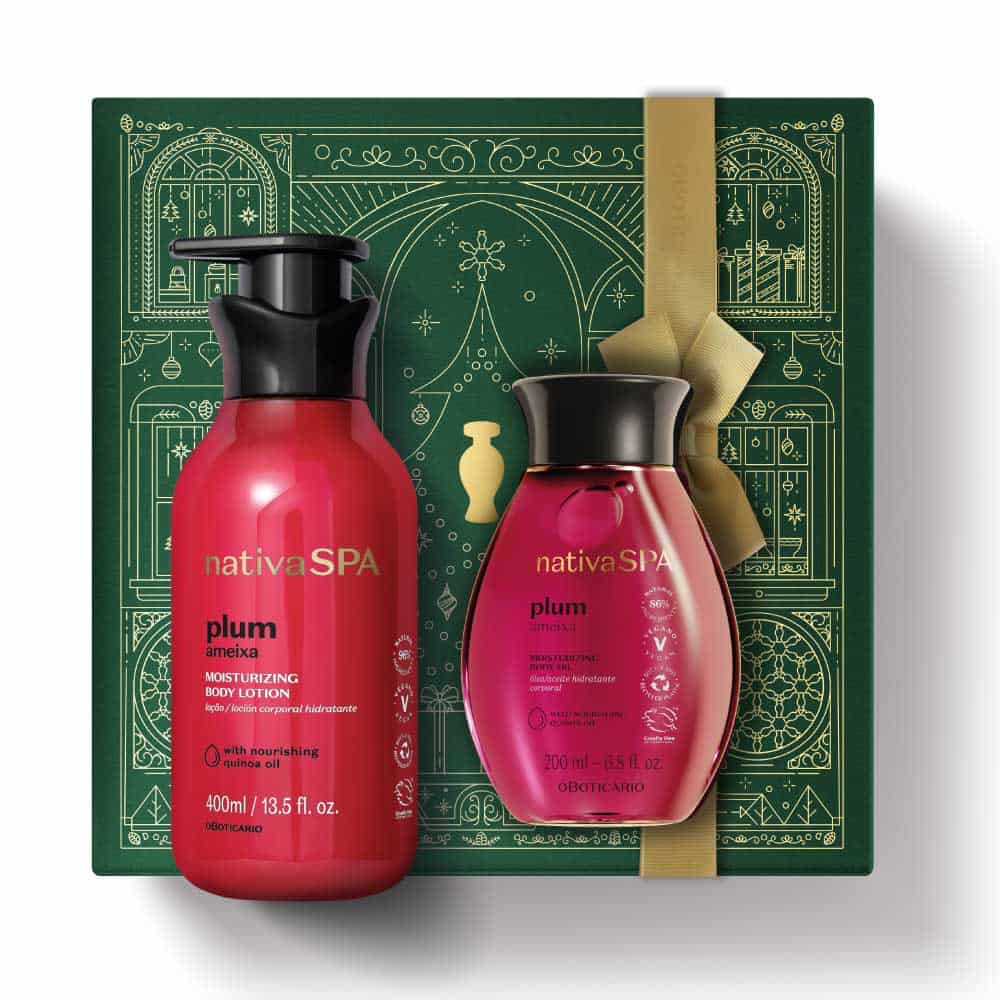 Kit de Natal Nativa SPA Óleo Ameixa do oBoticário — caixa verde com laço dourado, frascos vermelhos da linha Ameixa, loção corporal e óleo hidratante.