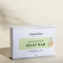 O Sabonete Alecrim e Argila Bam & Boo de 100g é um produto de cuidado pessoal natural que limpa suavemente a pele, ajuda a remover a sujeira, o excesso de óleo e impurezas.