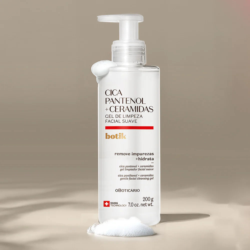Gel de Limpeza Facial Suave Botik Cica Pantenol + Ceramidas com textura em espuma.