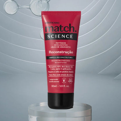 Produto capilar Match Science Reconstrução em destaque com fundo científico