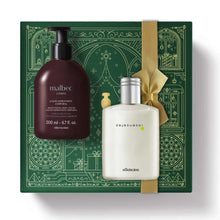 Kit de Natal oBoticário Insensatez + Malbec — caixa verde com laço dourado, frascos branco e castanho, perfume clássico e loção hidratante elegante.
