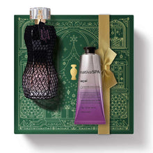 Kit de Natal oBoticário Glamour Secrets Black Intense + Açaí — caixa verde com laço dourado, perfume preto rendado e creme lilás, presente feminino sofisticado.