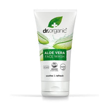 Bisnaga branca e verde de 150 ml de gel de limpeza facial com aloé vera, com imagens de folhas de aloé e tampa transparente.