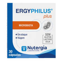Embalagem de ERGYPHILUS® Plus Nutergia com 30 cápsulas, branca e azul, faixa laranja «Microbiota» e indicação «Em ataque • Viagem».