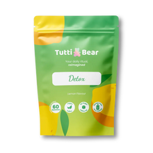 Embalagem flexível verde e amarela de Gomas Detox TuttiBear, sabor a limão, com 60 gomas veganas sem açúcar e sem glúten.